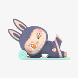 Labu Americano figurine - Lazy yogafigurine series Labu Americano - Lazy yoga series