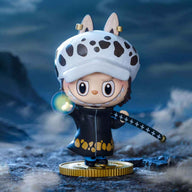 LABUBU X One Piece figurine - Trafalgar Lawfigurine Labu X One Piece - Trafalgar Law