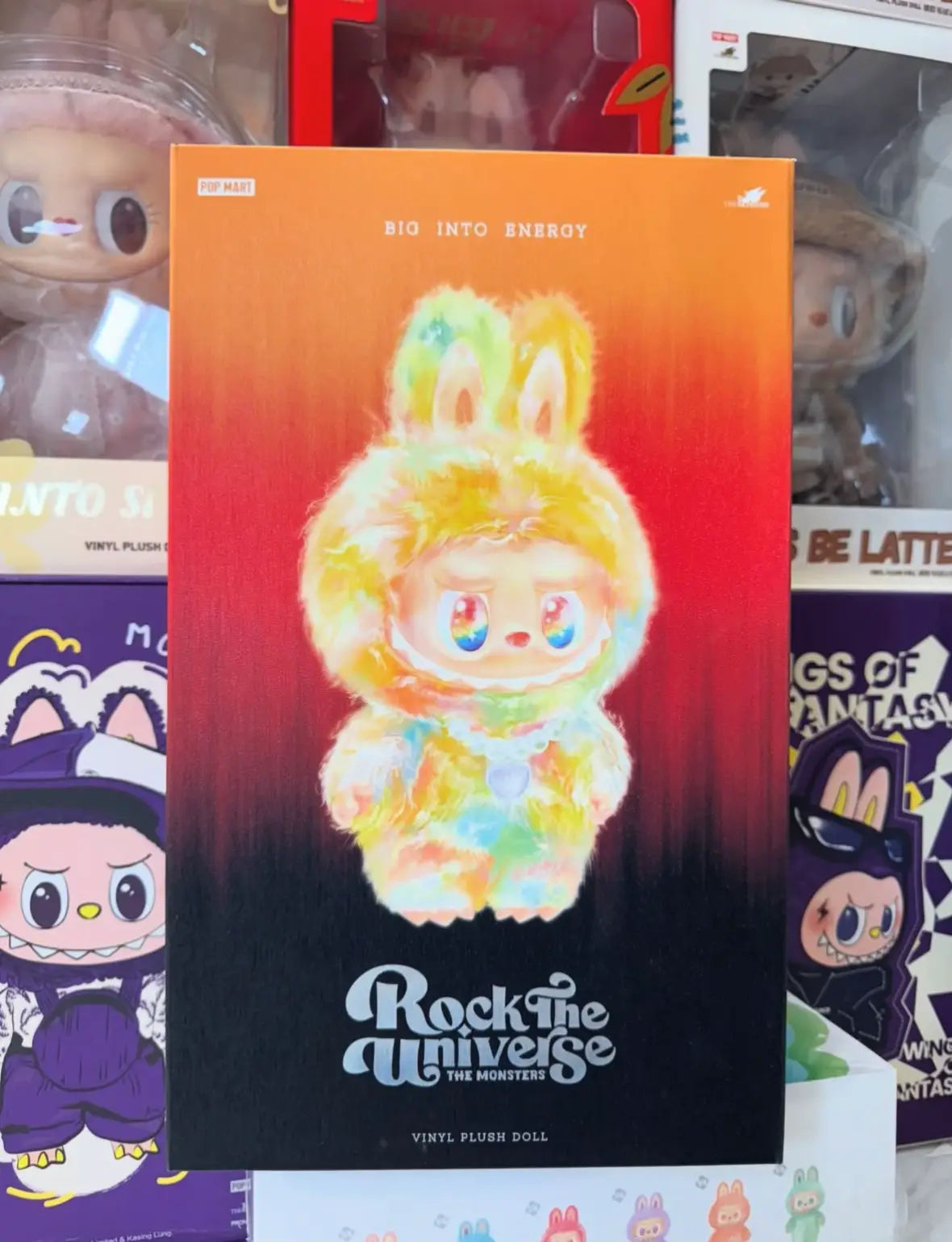 Labubu Big Into Energie – Rock The Universe Verzamelknuffel